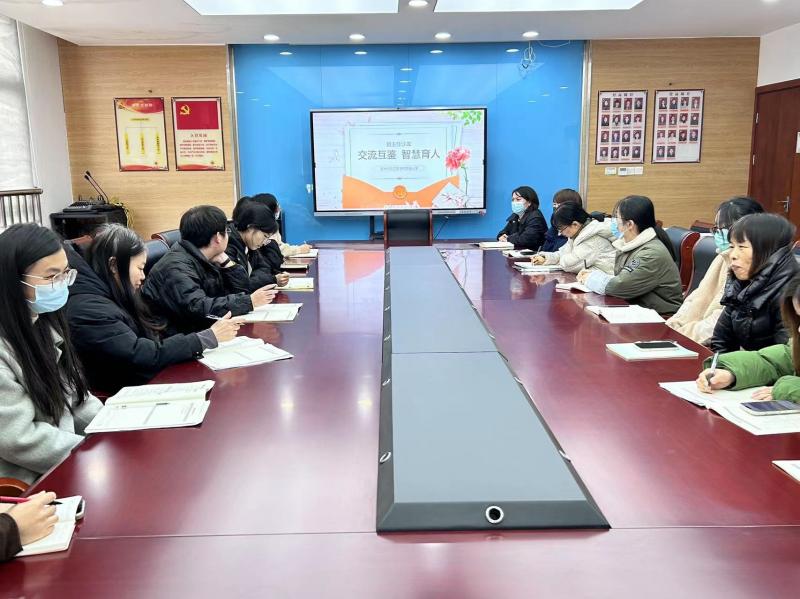 低年级组.jpg 低年级组.jpg